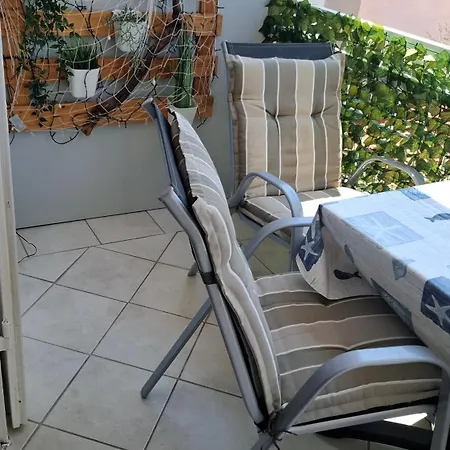 Apartamento Lea I Lovro