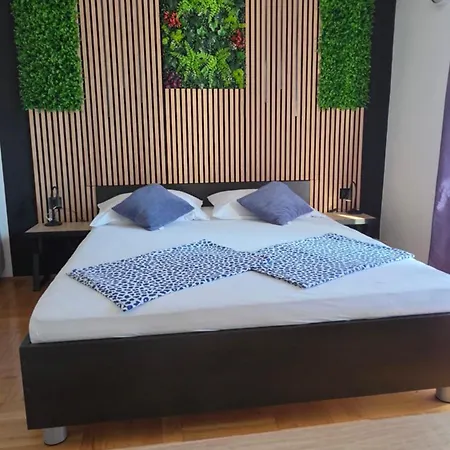 Apartamento Lea I Lovro Brela