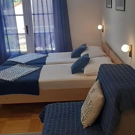 Lea I Lovro Apartment *