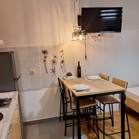 Lea I Lovro Lägenhet