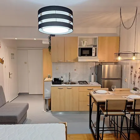 Lea I Lovro Apartment