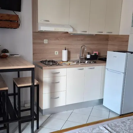 Apartman Lea I Lovro Brela