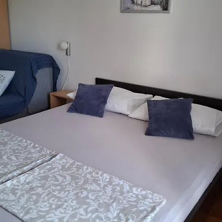 Lea I Lovro Apartman Brela