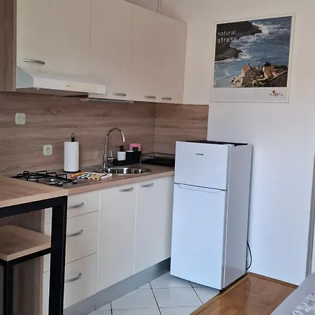 Apartman Lea I Lovro Brela