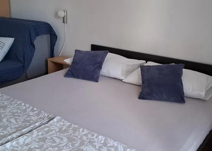 Lea I Lovro Apartamento Brela