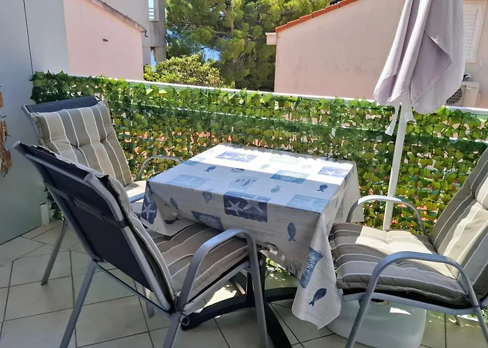 Apartamento Lea I Lovro *
