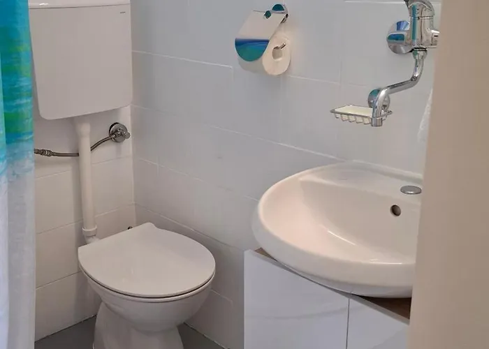 Apartamento Lea I Lovro Brela